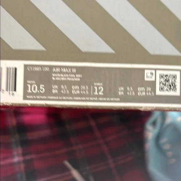 Nike Air Max III Sneakers - Picture 3 of 7